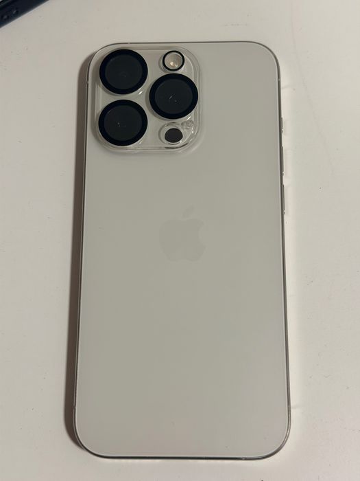 iPhone 15 pro alb 128 GB