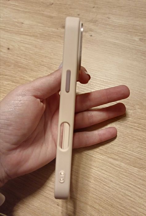 Pachet pentru iPhone 16 pro