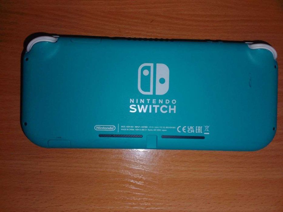 Продавам Nintendo Switch Lite