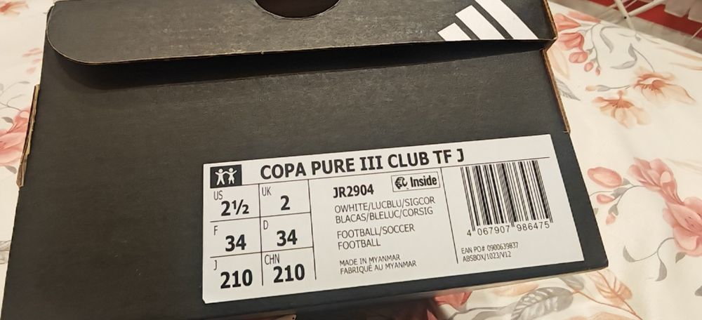 34 номер - стоножки / бутонки за футбол на изкуствен терен