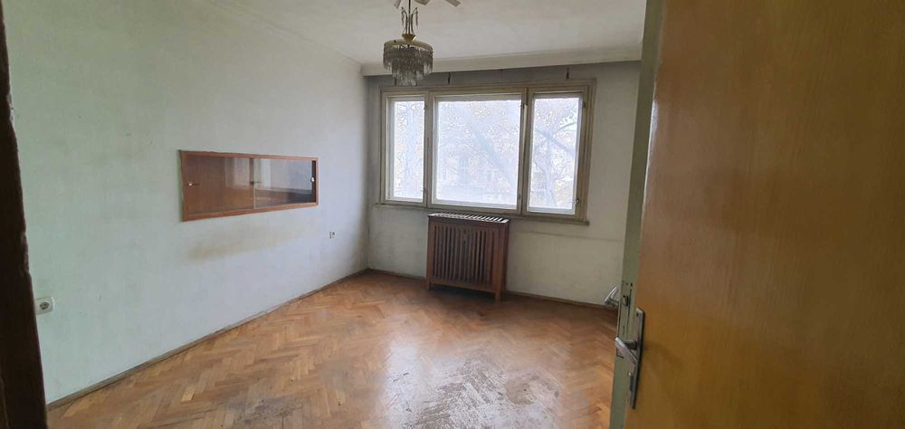 Продава се Тристаен апартамент в Пловдив, Младежки Хълм - 87 кв.м за 1587 €/кв.м - Снимка #2