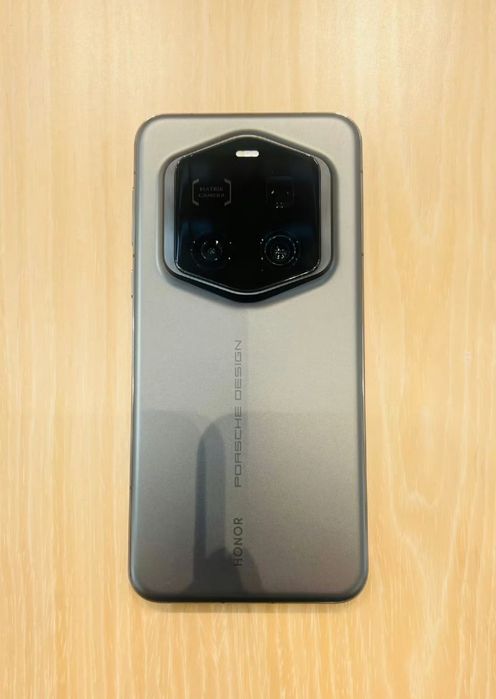 Honor Magic 7 RSR Porsche Design 1TB