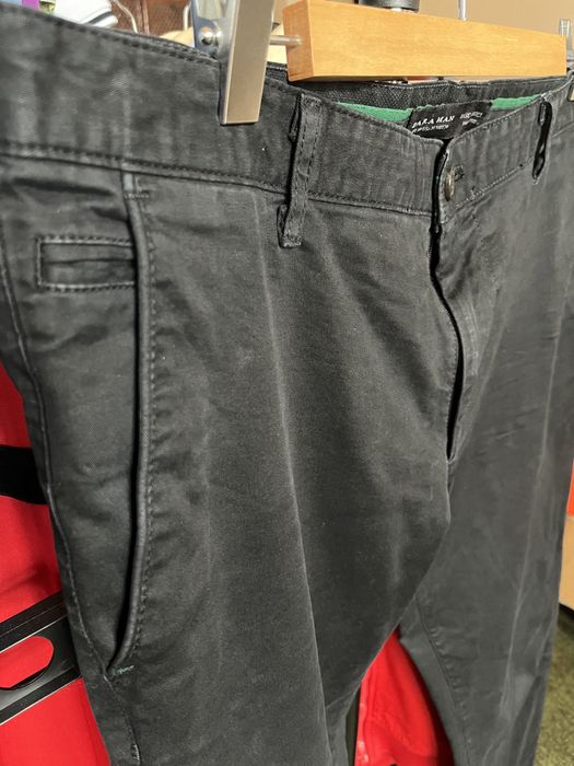 Pantaloni Chino Zara