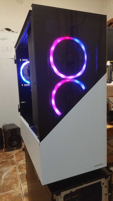 PC Gaming Ryzen 5600G RX 6700 XT 32GB DDR4 la 3733 MHz 2TB SSD