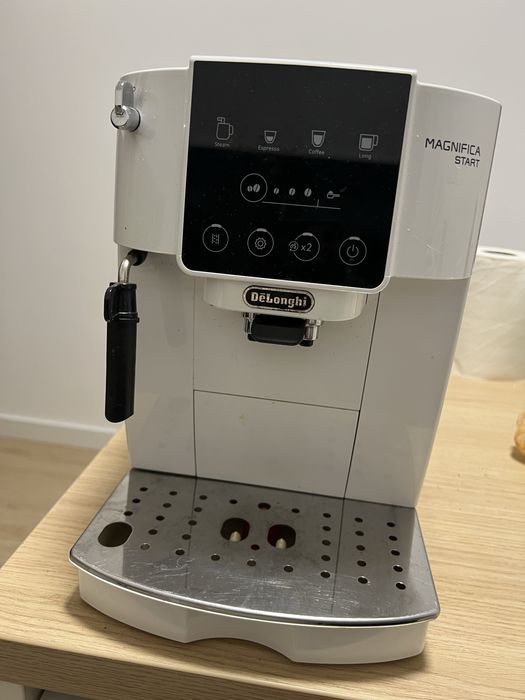 Espressor automat De’Longhi Magnifica Start ECAM 220.20.W, Stare Buna
