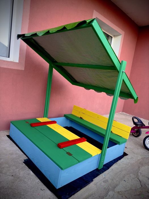 Детски  пясъчник - с пейки и капак (доп. СЕННИК!!)