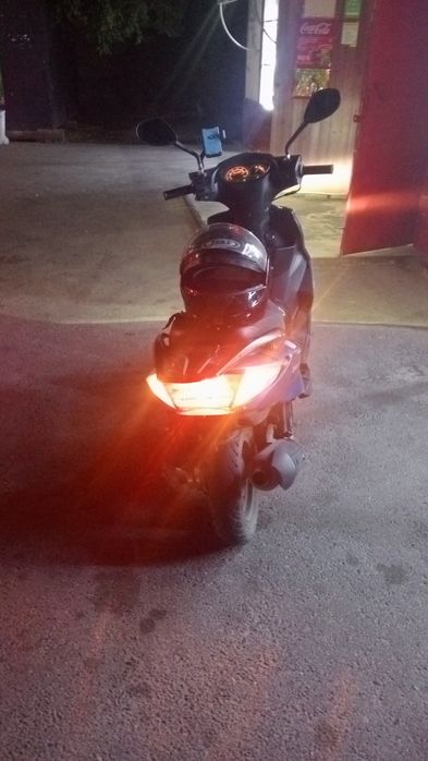 Продам скутер м 8