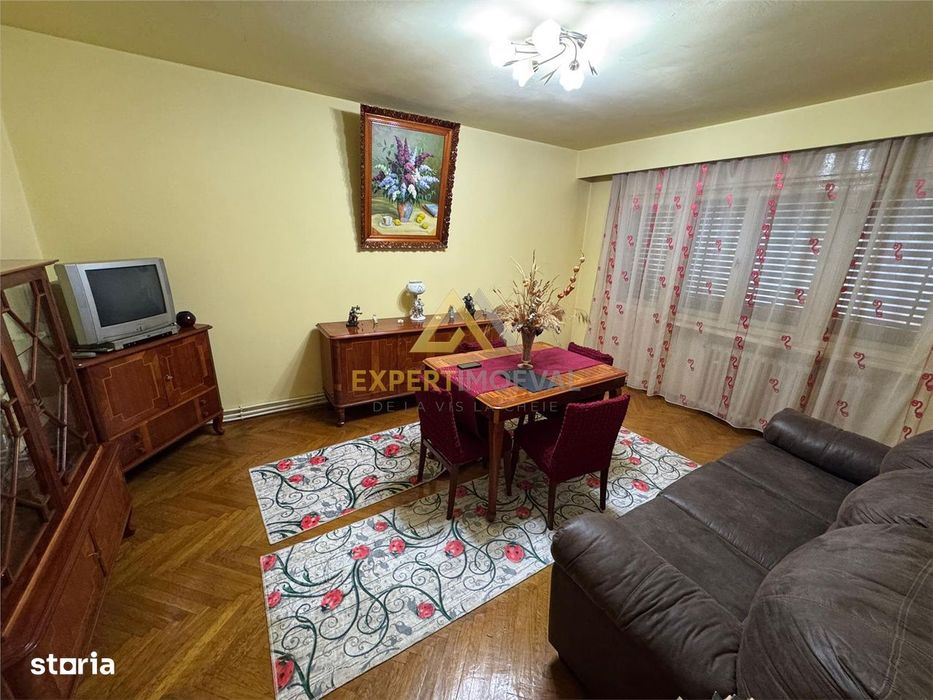 Apartament de vanzare cu 4 camere, Str. Moldovei-Central