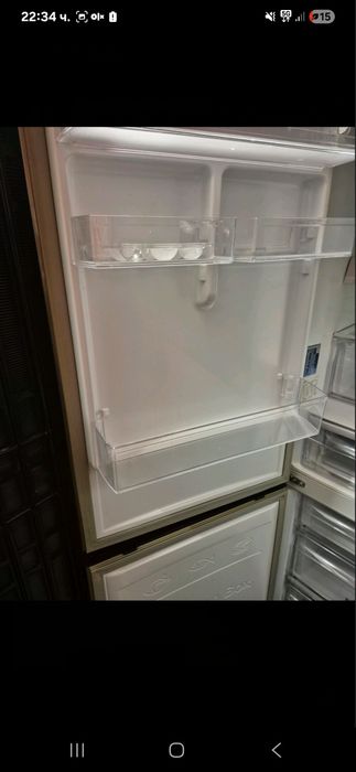 Хладилник с фризер Самсунг гаранция 12м