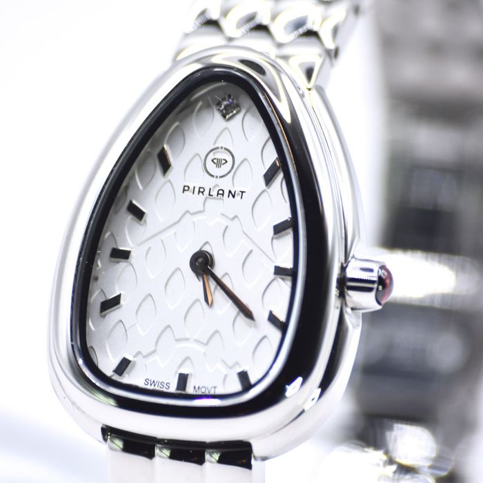 Луксозен дамски часовник модел Bvlgari Serpenti, SWISS Made.
