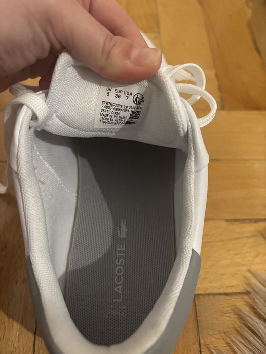маратонки Lacoste
