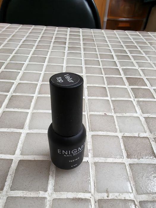 Продам лаки, базы и т.д