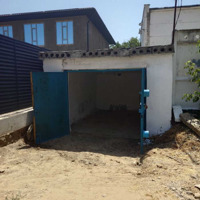 Продам капитальны гараж в центре