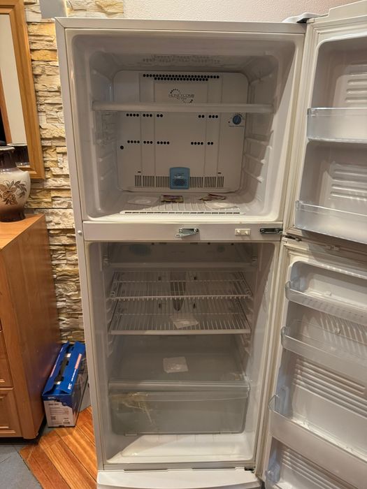 Холодильник SHARP