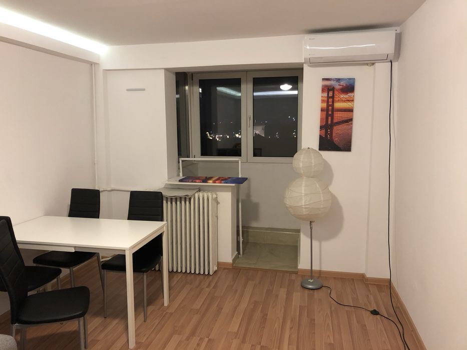 Proprietar inchiriez Arcul de triumf 2 camere