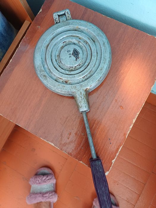 Продам орешницу, печь орехи.