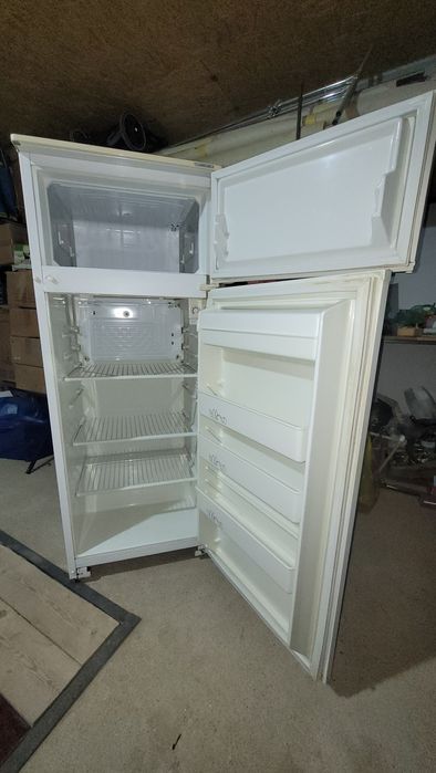 Холодильник б/у сатылады