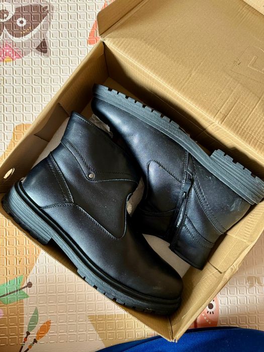 Продам мужские кожаные сапоги Baden Trend