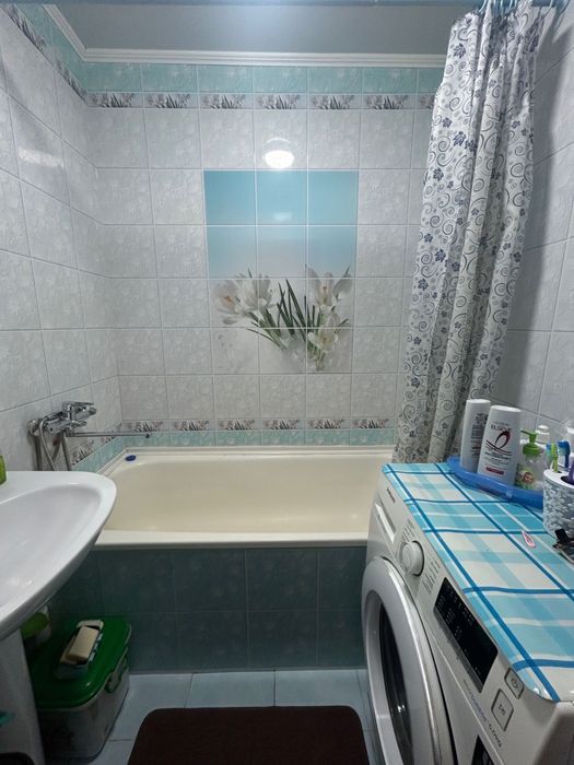 Продам пятикомнатную квартиру