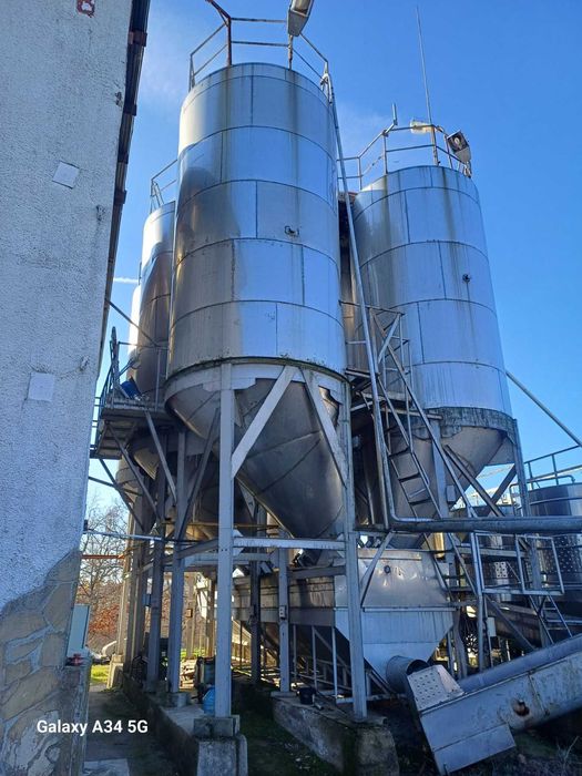 Съд от неръждаема стомана 38 куб. /за вино, вода, течна тор или силоз/