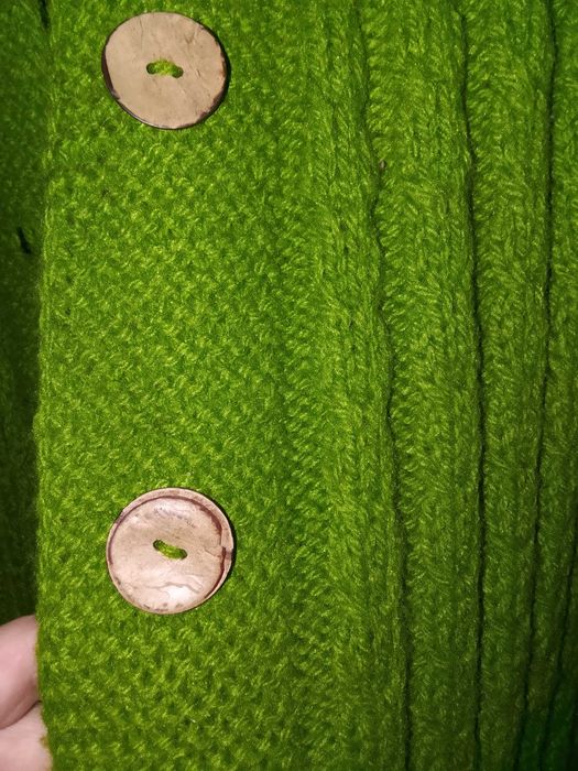 Женская кофта вязаная