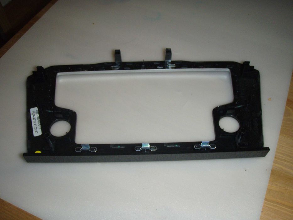Rama display VW Passat B8, model 3G1 858 069 E YI2
