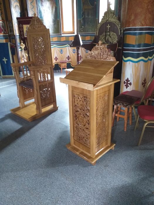 Iconostas din stejar