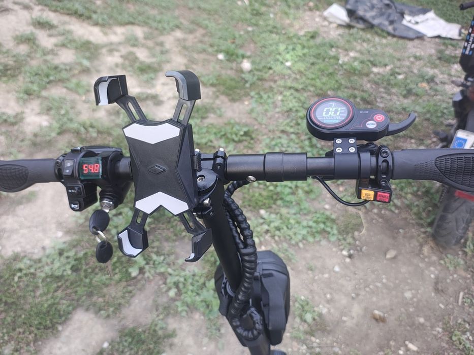 Vând trotinetă boyueda Q7 pro 3200w