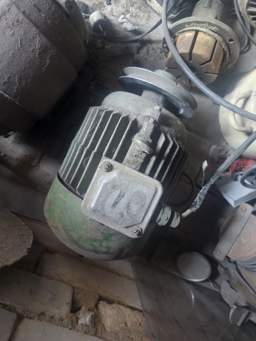 Продам электромоторы