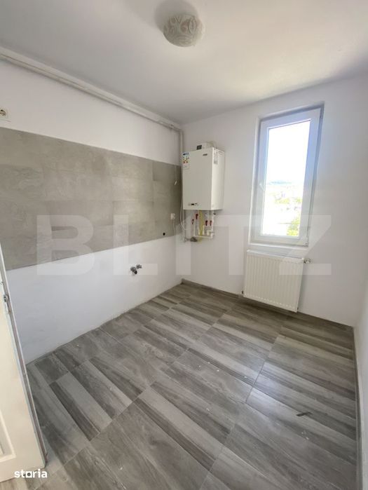 Apartament de vanzare, 2 camere, etaj intermediar, zona Decebal — fotografia 3