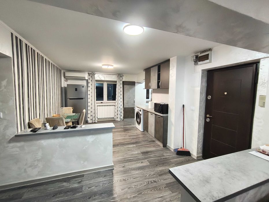 Inchiriez Apartament 3 Camaere  Spatios Zona Stadion