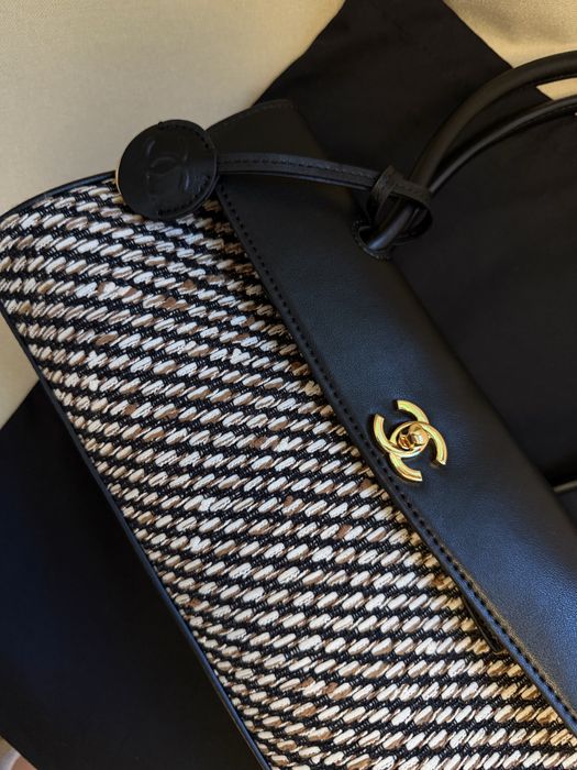 Geanta chanel urban essential- produs pe stoc