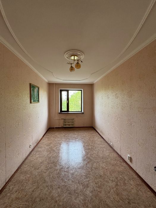 Продам 3 комнатную в центре