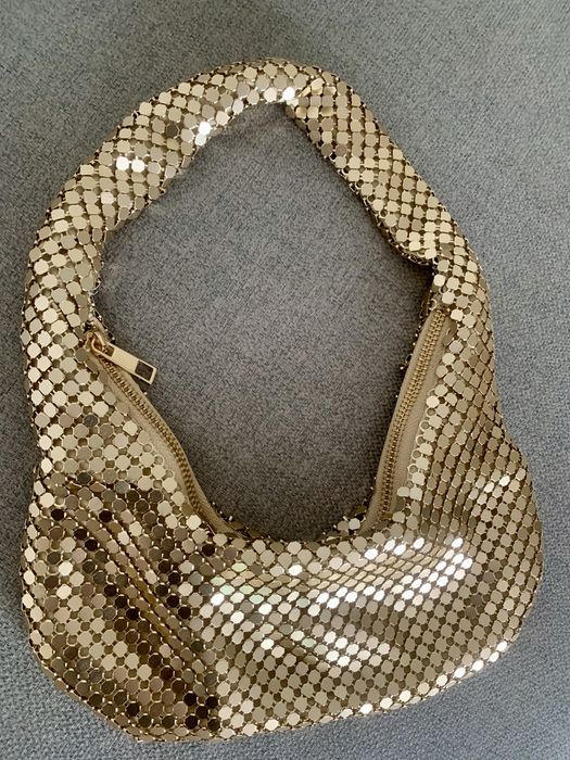 Златна малка чанта - чисто нова