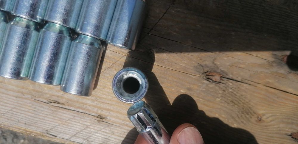 24 Гайки + Ключ за тях ! М12 х 1,5 мм / М12 х 1,25 мм - НОВИ !