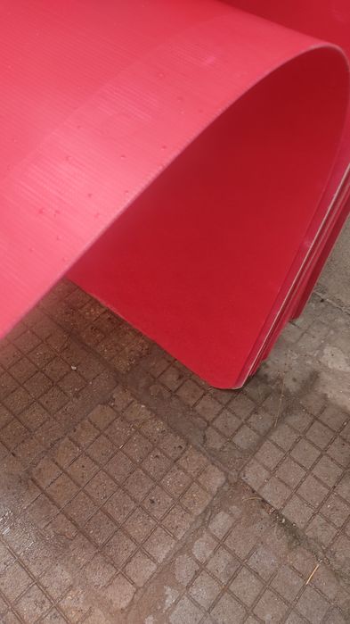 Поликарбонат платна червени