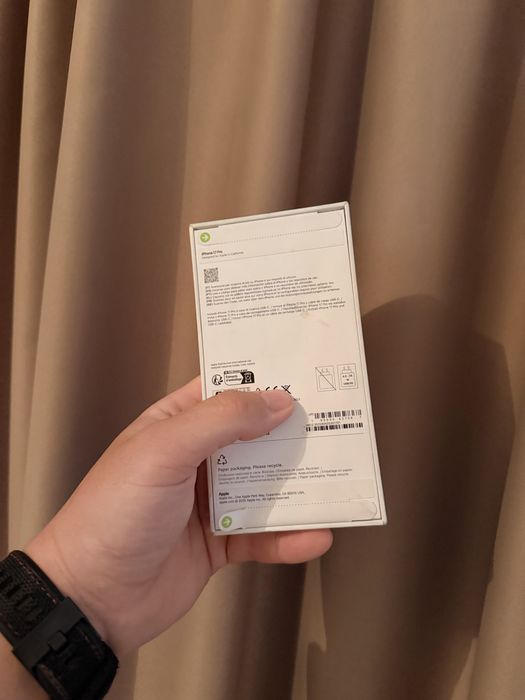 Iphone 17 Pro  Orange Sigilat