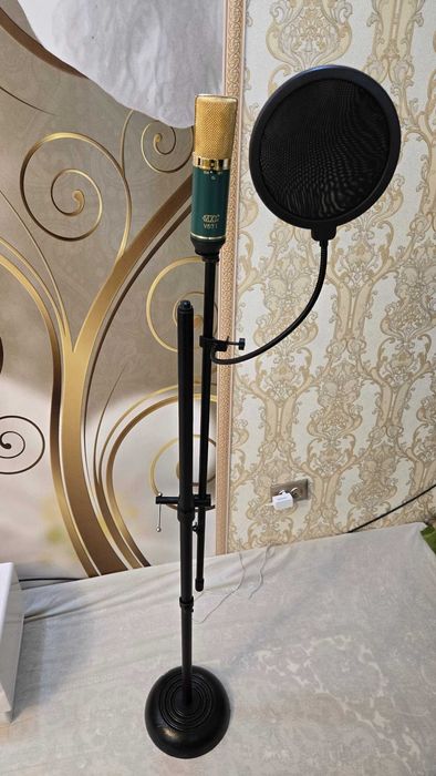 Продается Конденсаторный Микрофон MXL 67i + Стойка
