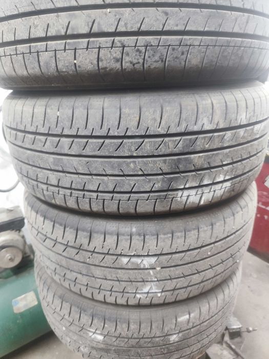Летние шины 215/55/17