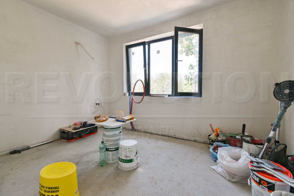 Продава се Тристаен апартамент в София, Бъкстон - 108 кв.м за 2454 €/кв.м - Снимка #2