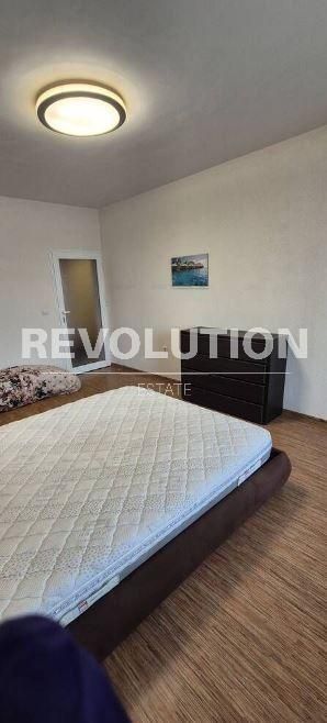 Тристаен апартамент  в гр.Варна, Трошево!