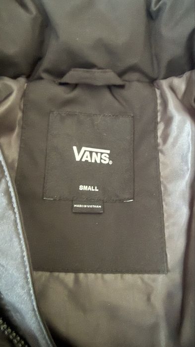 Демисезонный пуховик Vans