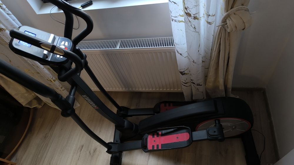 Bicicleta eliptica Hammer Crossfly ergometru, volanta 18kg, max 130kg