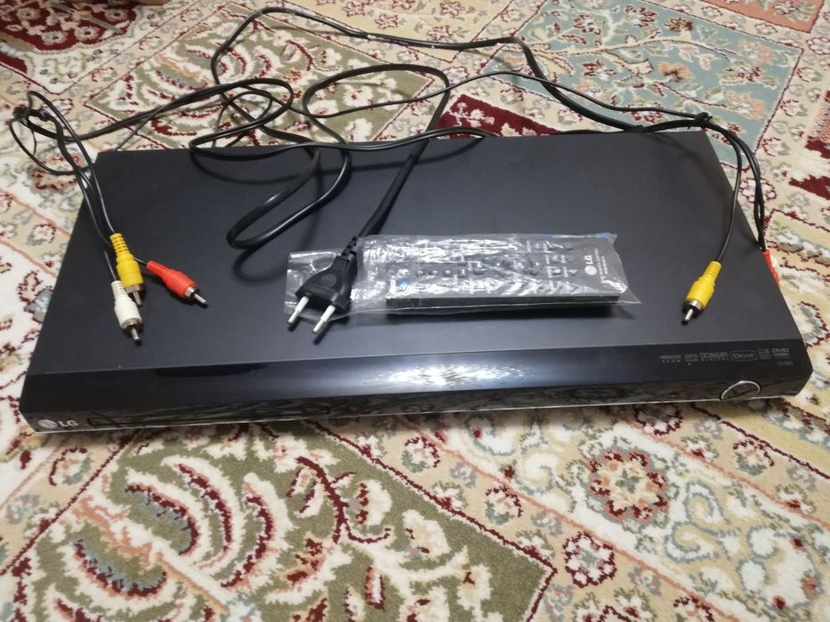 DVD проигрыватель  от LG