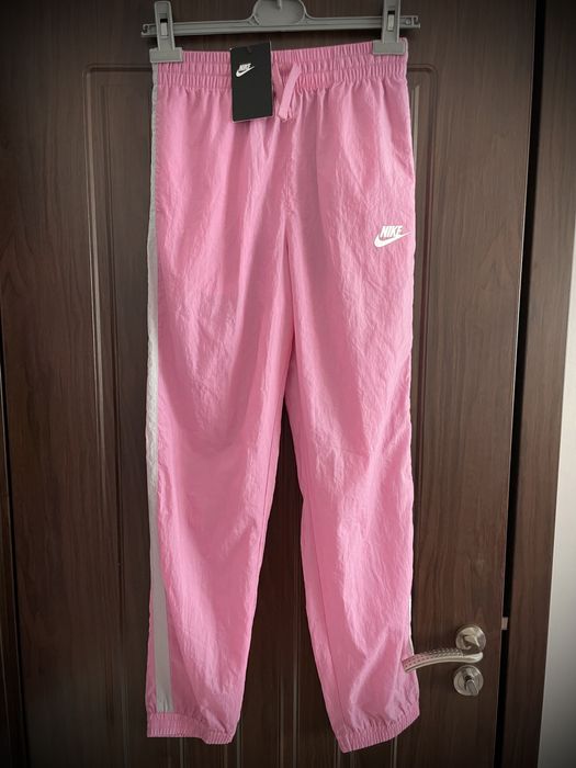 Nike- шушлякова долница