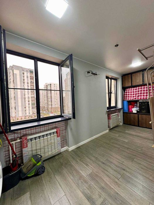 Срочно продается 4 комнатная квартира на Карасу-6 Авайхон