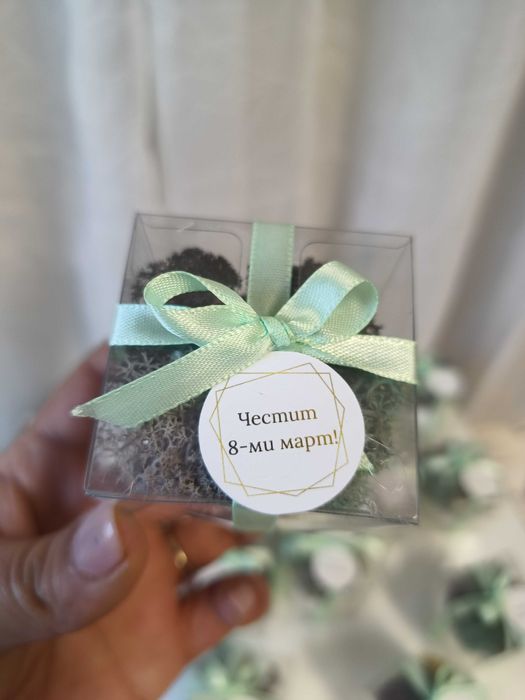 Нежни подаръци за осми март! САМО 2,56€!