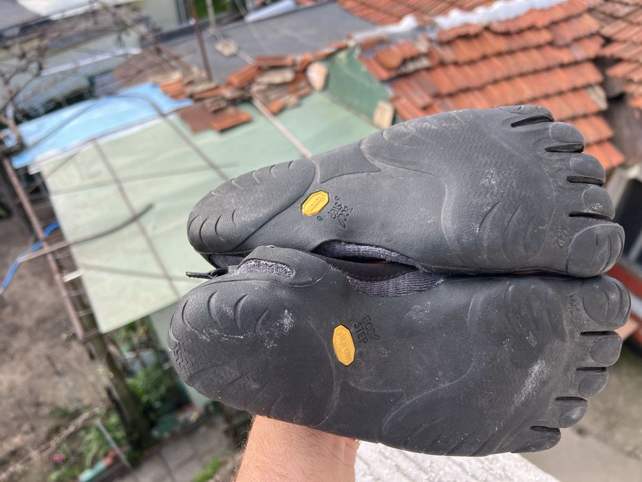 Vibram Five Finger 42