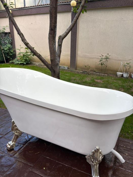 Vand cada freestanding acril Bella (Regata) -Ca nouă