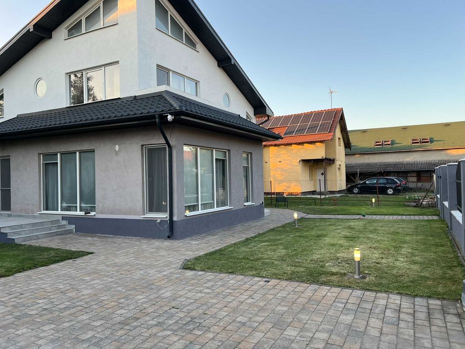 Inchiriez casa noua 7 Noiembrie / Nordului (panouri solare si AC)